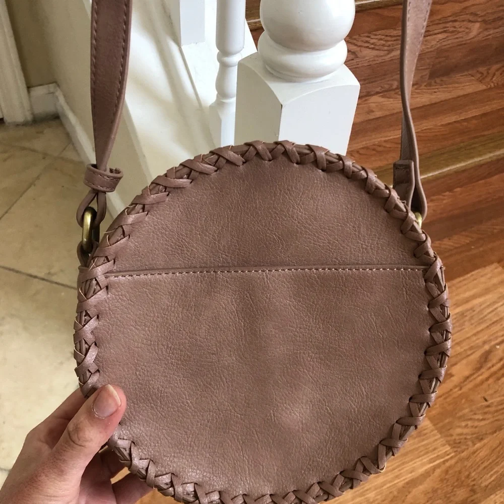 🚨AMERICAN EAGLE OUTFITTERS - Pink Crossbody - Picture 1 of 5